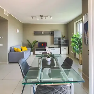 Appartamento Comfort Urbano Con Box Auto Privato, Pavia